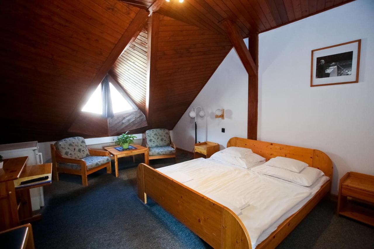 Lenau Haz Bed & Breakfast Peçuy Dış mekan fotoğraf