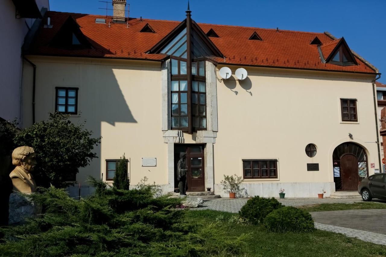 Lenau Haz Bed & Breakfast Peçuy Dış mekan fotoğraf