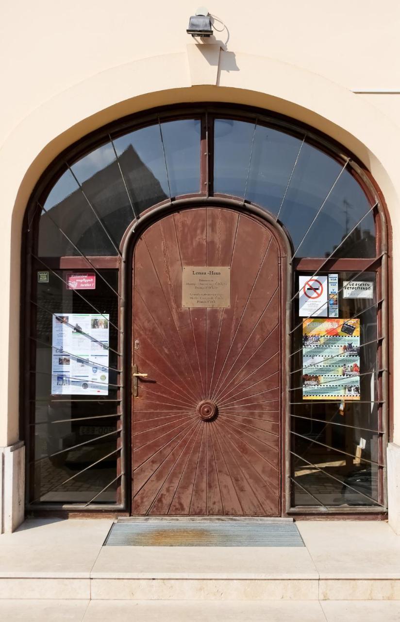 Lenau Haz Bed & Breakfast Peçuy Dış mekan fotoğraf